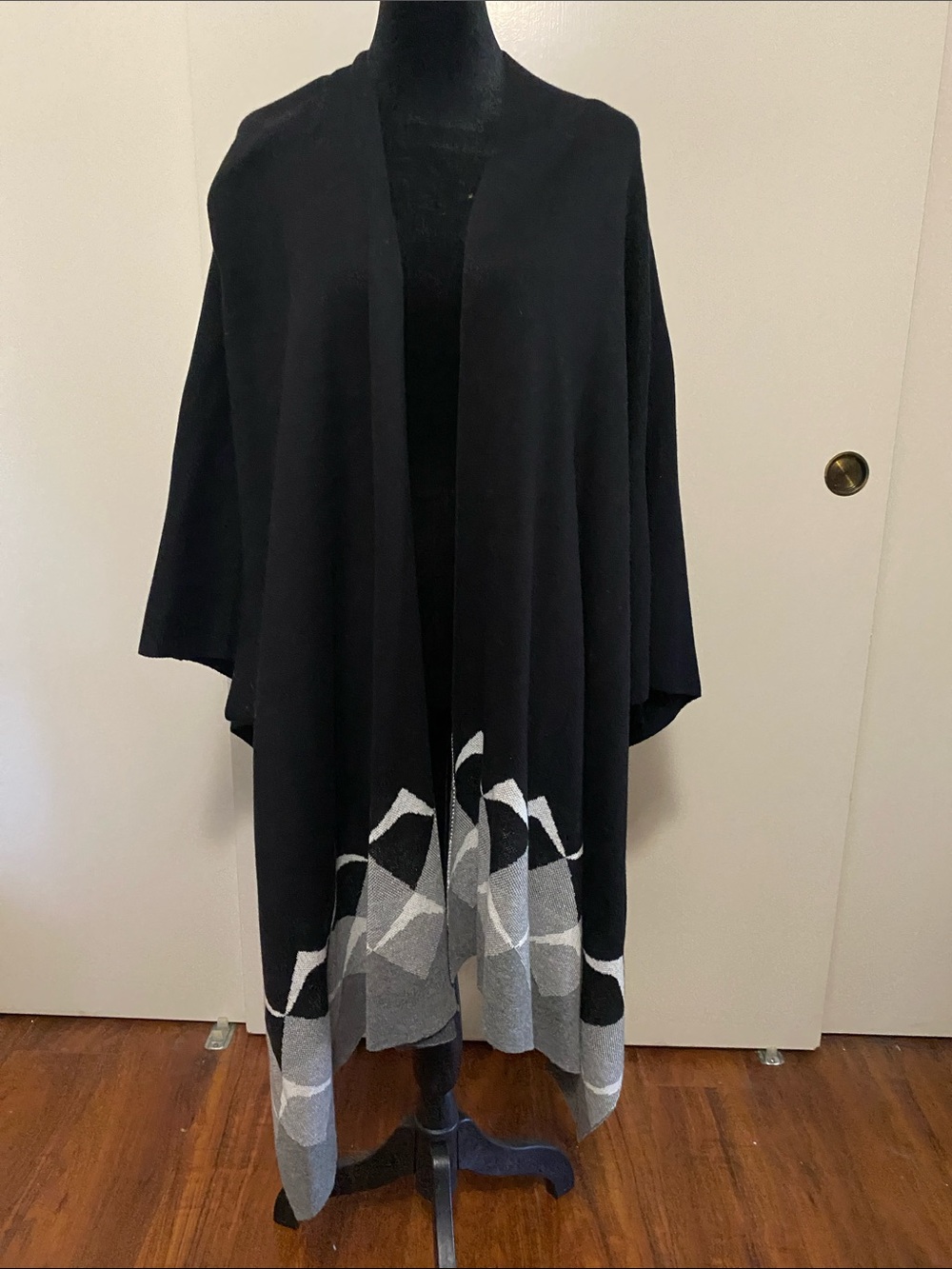 Black Open-Front Women's Wrap Cape with Geometric Hem
